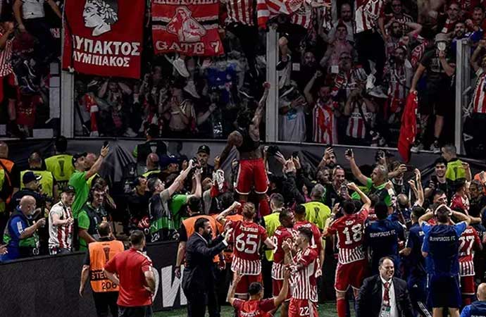 Fenerbahçe’yi eleyen Olympiakos Konferans Ligi şampiyonu