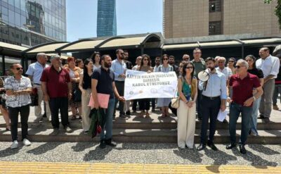 İzmir’de hukukçulardan kayyım protestosu