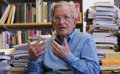 Noam Chomsky’nin tedavisine evinde devam edilecek