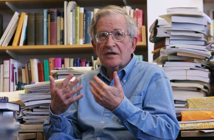 Noam Chomsky’nin tedavisine evinde devam edilecek