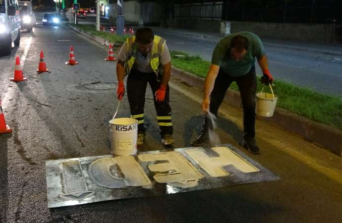 Valiliğin sildirdiği Kürtçe trafik uyarıları yeniden yazıldı