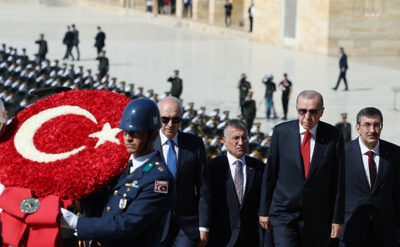 Zafer Bayramı’nda Anıtkabir’de “Erdoğan” sesleri: “Dede, baba, başkanım”