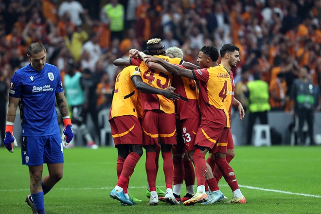 Galatasaray, Avrupa Ligi’ne komşuyu üzerek başladı