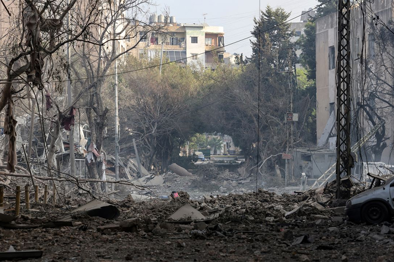 Camide katliam yapan İsrail, Hizbullah komutanını öldürdü