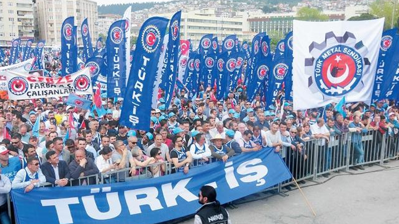 Türk-İş’ten asgari ücret ve grev çıkışı