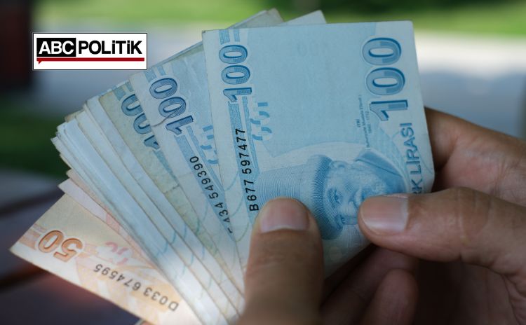 En düşük emekli maaşını ve memura gelecek refah payını canlı yayında açıkladı